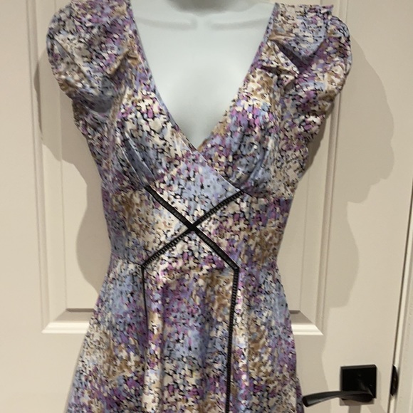 Dress - Picture 2 of 4